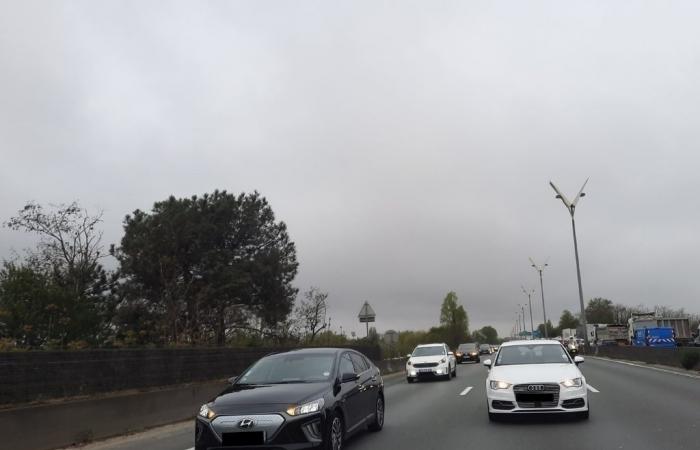 Starke Staus auf der Ringstraße von Bordeaux