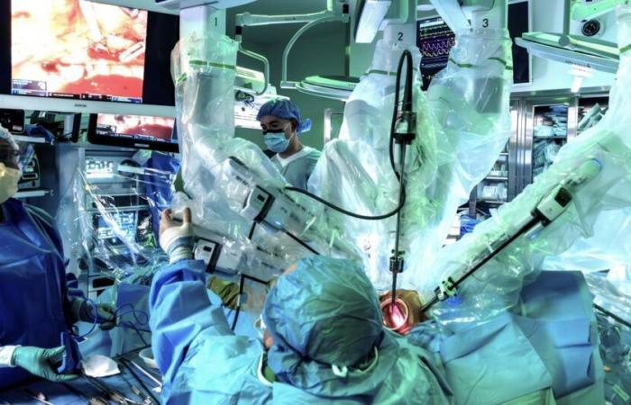 Erste doppelte Lungentransplantation durch einen Roboterchirurgen