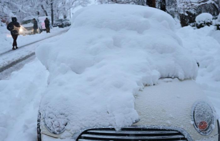 Winterwetterwarnungen in 13 Bundesstaaten Es droht 6 Fuß Schnee