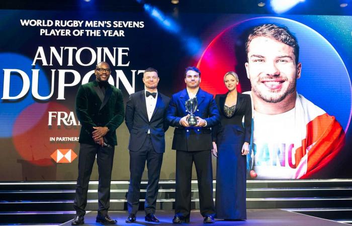 Prinzessin Charlène kürt Antoine Dupont zum besten Rugbyspieler der Welt