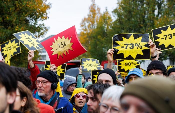 In Nantes demonstrierten 3.000 Demonstranten gegen Kürzungen im Kulturbudget der Region