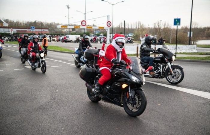 Seine-et-Marne: Dritte Auflage. Beim Christmas Road Trip kreuzen Biker die Region, um kranken Kindern eine kleine Freude zu bereiten!