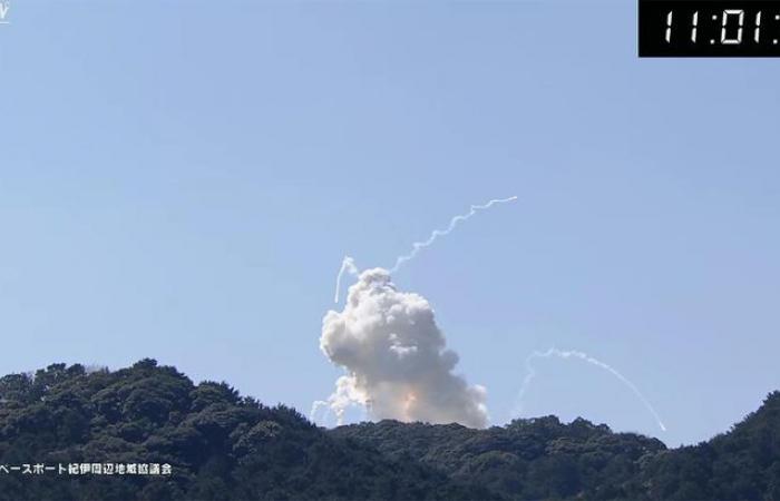 Großbrand auf Raketenabschussbasis, keine Verletzten gemeldet