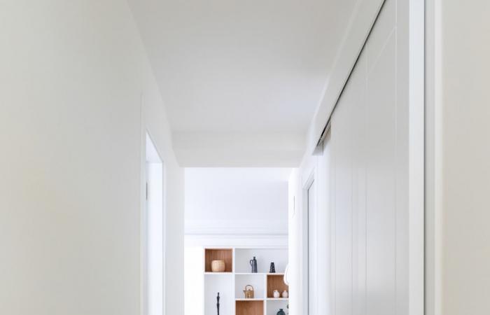 Ein helles, 81 m² großes Apartment in neutralen Farben