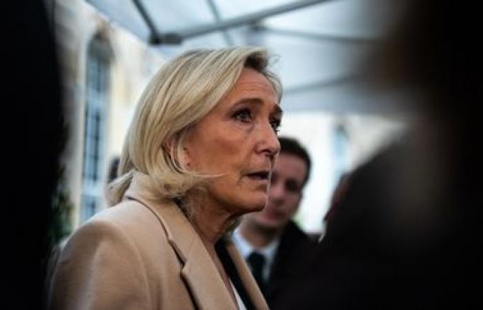 Marine Le Pen hält nach ihrem Treffen mit Michel Barnier an ihrer Drohung mit staatlicher Zensur fest