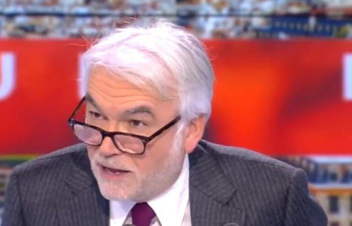 Pascal Praud empört über Kommentare in „C politique“ zu France 5