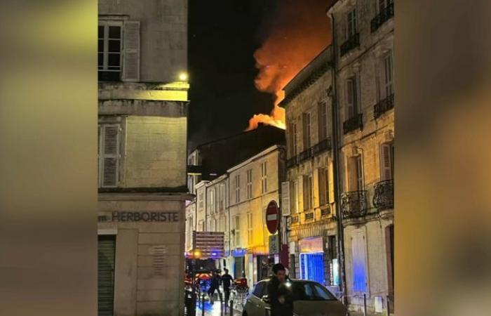 Tödliche Explosion in einem Gebäude in La Rochelle: Bilder und Zeugenaussagen