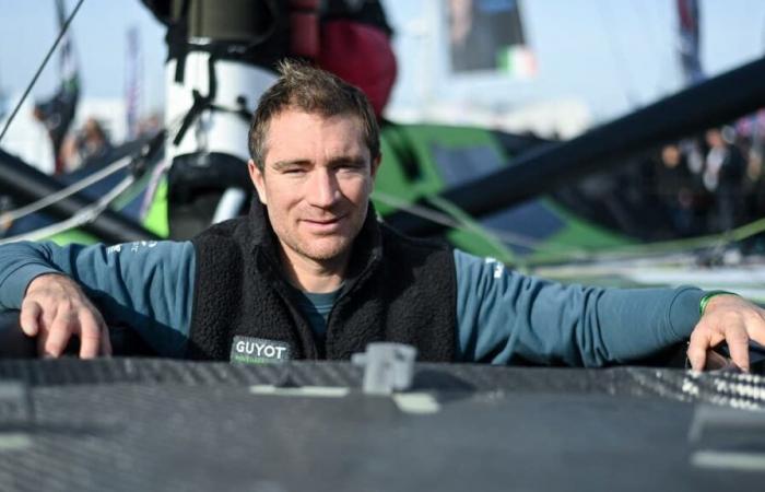 wie Benjamin Dutreux, Kapitän der Vendée Globe, das Champions-League-Spiel mitten im Atlantik verfolgen wird