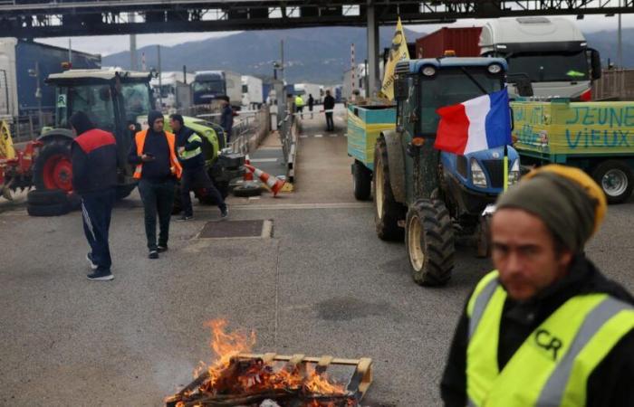 Präfekturen, Schwerlastfahrzeuge und Logistikplattformen, auf die Demonstranten abzielen