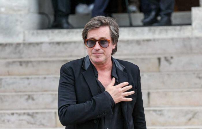 Thomas Dutronc ärgert sich über diese Bemerkung, die er über seine Mutter nicht mehr akzeptieren kann