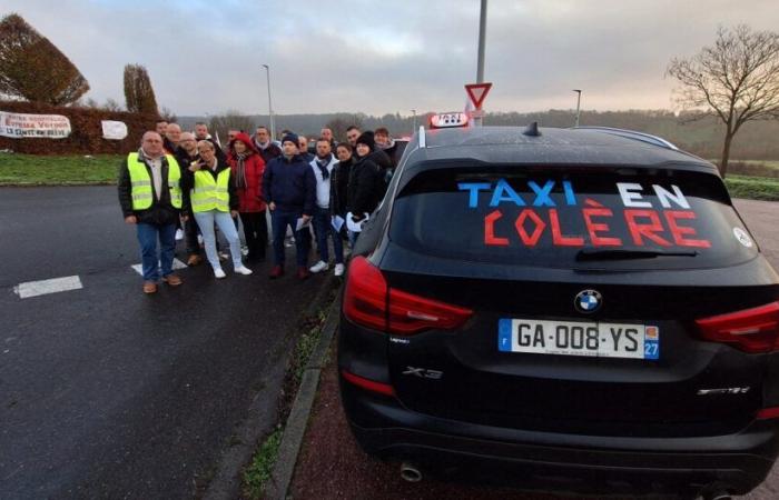 Eure-Taxis demonstrieren in Évreux für ihr Überleben