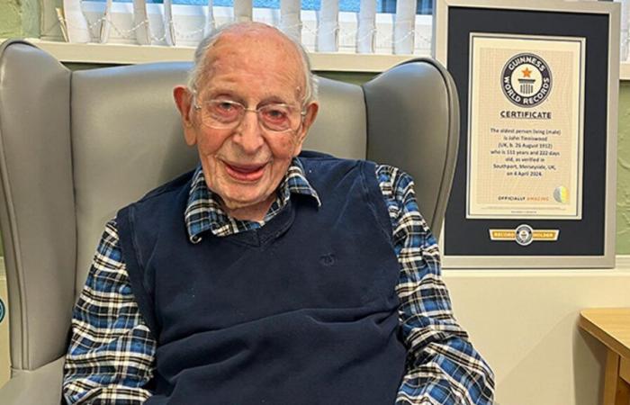 Der älteste Mann der Welt, John Tinniswood, starb im Alter von 112 Jahren in England