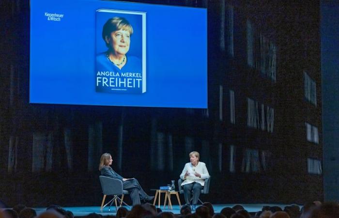 Großes Theater ums Angela Merkels Buch: Auch im Rückblick: kein Fehler! | Politik