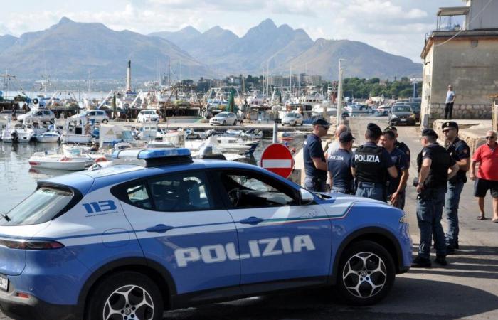 Ein Mann wurde nach Italien überstellt und im April im Norden des Landes wegen Mordes an seiner französischen Partnerin angeklagt