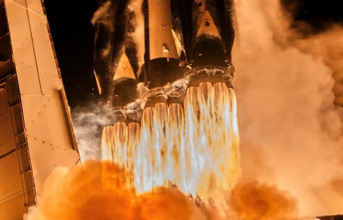 Die stärkste Rakete von SpaceX wird eine Mission zum Saturn starten