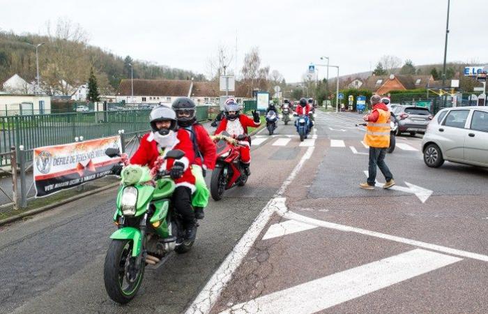 Seine-et-Marne: Dritte Auflage. Beim Christmas Road Trip kreuzen Biker die Region, um kranken Kindern eine kleine Freude zu bereiten!