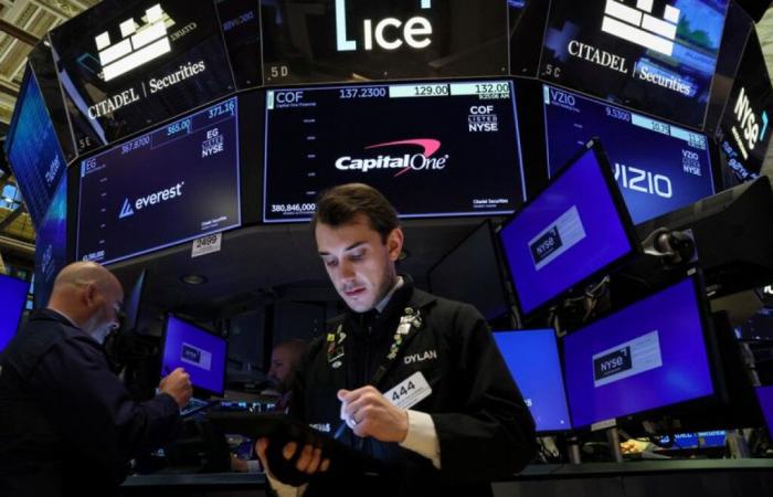 Wall Street schwankt kaum vor einem wichtigen Inflationsindikator – 27.11.2024 um 15:47 Uhr