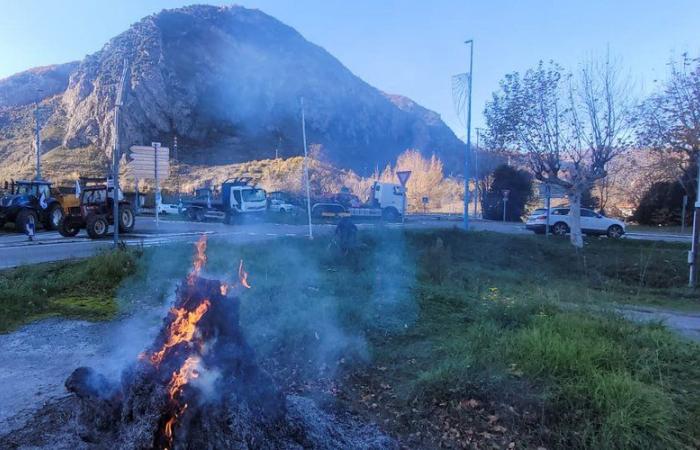 Wut der Bauern: Da die Bauern am Sabart-Kreisverkehr in Tarascon-sur-Ariège mobilisiert wurden, „ist das der schöne Schritt, es besteht die Gefahr, dass es nach oben geht“