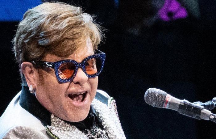 „Ich bin unfähig zu…“: Der kranke Sänger Elton John verkündet seinen Fans sehr schlechte Nachrichten