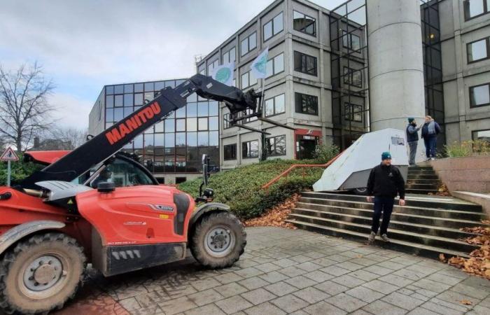 VIDEO – Landwirte in Eure bauen Radargeräte ab, um „staatliche Kontrollen“ anzuprangern