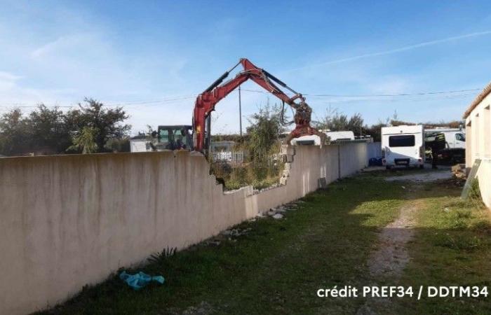 In dieser Stadt wurde ein illegales Bauwerk abgerissen