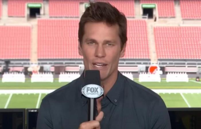 Nachdem Tom Brady im Live-Fernsehen gesagt wurde, dass er an Thanksgiving arbeiten muss, reagieren die Fans großartig