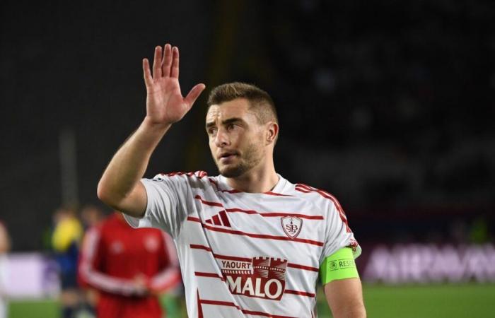 „Es ist außergewöhnlich“, „Wir wollen ihnen Emotionen vermitteln“, bedankt sich Stade Brestois nach dem Spiel in Barcelona bei seinen Fans