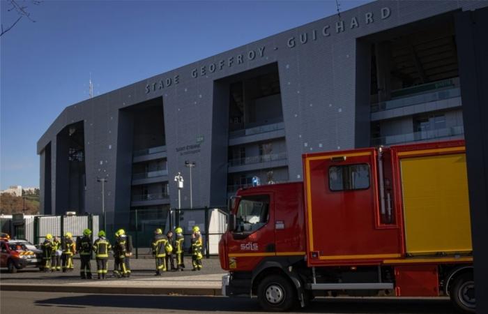 Ein kleines Gasleck vor Geoffroy-Guichard