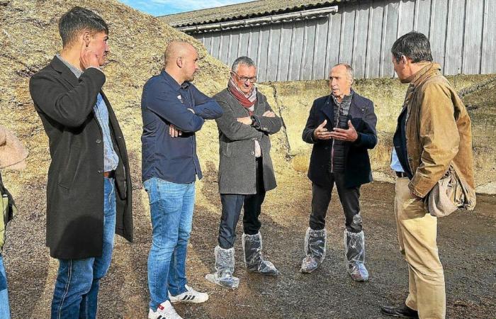 In der Nähe von Lannion steht der neue Präfekt von Côtes-d’Armor im Kontakt mit Bauern