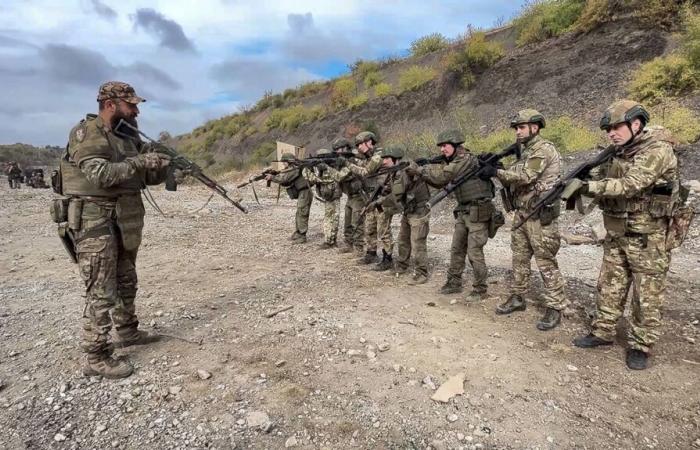 wie ausländische Kämpfer, manchmal gegen ihren Willen, die Reihen der russischen Armee vergrößern