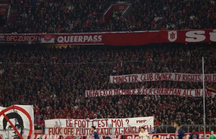 Bayern-PSG: Banner gegen Nasser Al-Khelaïfi auf der Tribüne in München