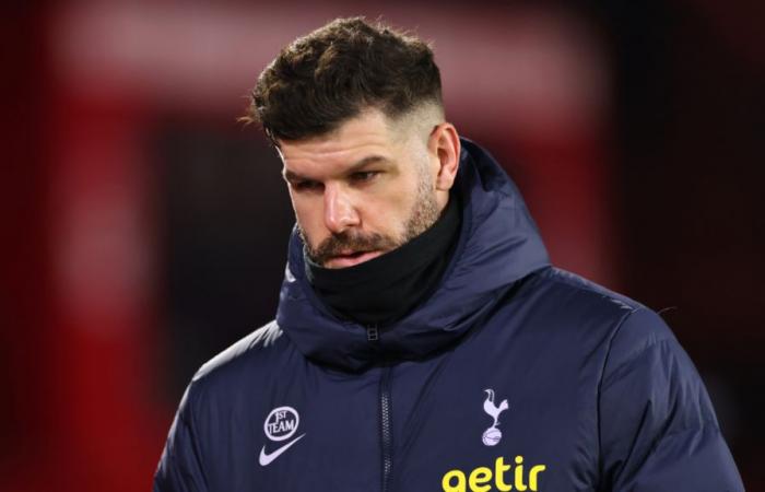 Tottenham hat aufgrund der Transferzulassung von Ange Postecoglou einen Torhüter in die engere Wahl gezogen