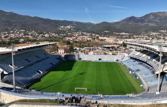 Die Professional Football League ordnet als Vorsichtsmaßnahme die geschlossene Sitzung des Armand-Cesari-Stadions an