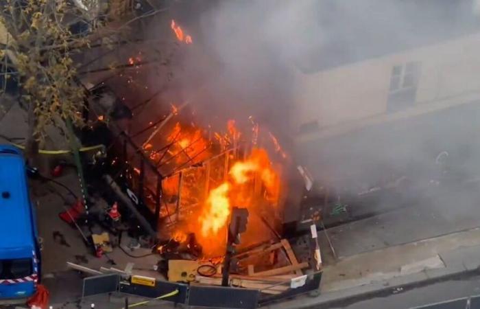 Paris: Ein Gasleck verursacht einen beeindruckenden Brand, „Flammen reichen bis in den zweiten Stock“