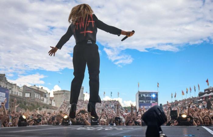 Jean-Louis Aubert, Clara Luciani, -M-, Julien Doré, Hamza und Air bei den 41. Francofolies in La Rochelle