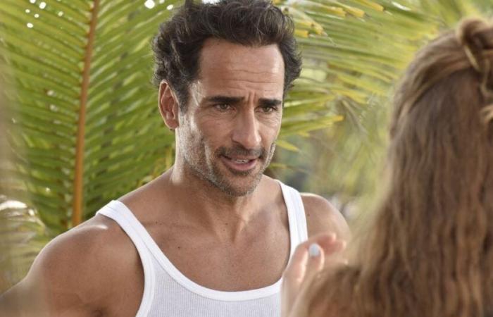 „Ich wurde von Jean-Paul Belmondo und Mel Gibson inspiriert“: Wie Florent Peyre an seine Rolle in „Commandant Saint-Barth“ auf TF1 heranging