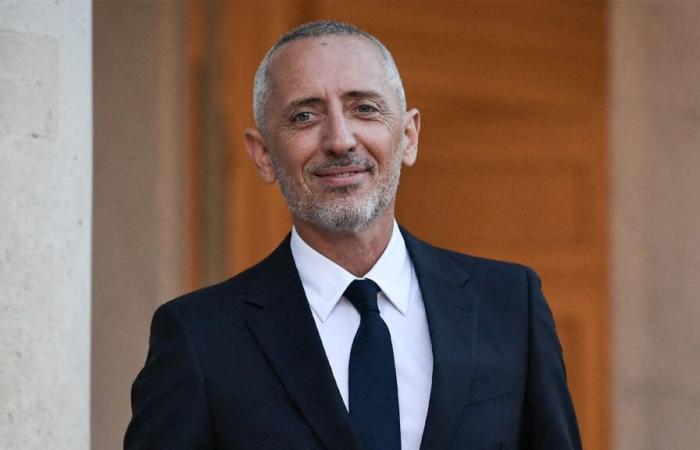 „Ich wollte meinen Club in Paris“: Gad Elmaleh blickt auf den Kauf des symbolträchtigen Kabaretts Chez Michou zurück