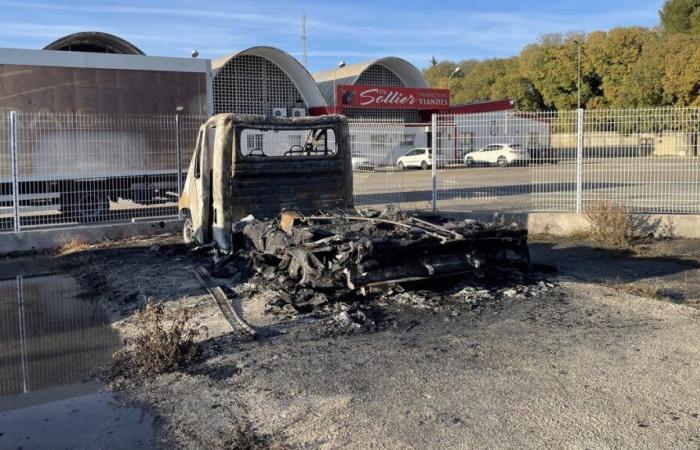 BAGNOLS/CÈZE Ein außergewöhnlicher Zuschuss für die Lebensmittelbank nach dem Brand ihrer Lastwagen