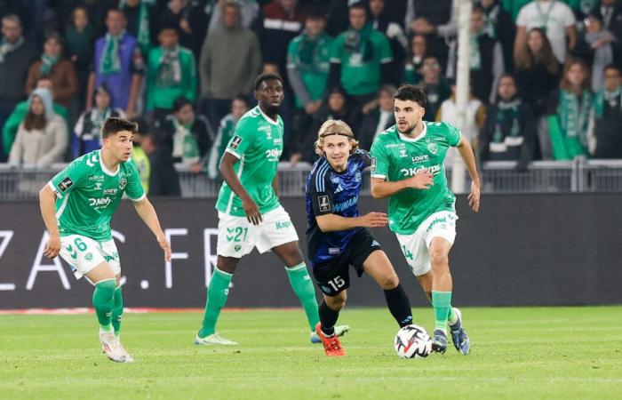 ASSE – Davitashvili, Bouchouari, Mouton… diese ehemaligen Spieler der Ligue 2, die sich nach dem Aufstieg gut an die Elite angepasst haben