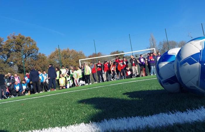 Ungewöhnlich in der Dordogne. „Vom Stadion in den Beruf“ oder wenn Personalvermittler und Arbeitssuchende ihre Steigeisen anziehen