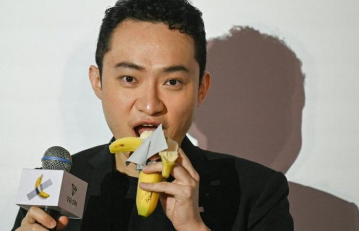 Ist das der teuerste Bissen der Geschichte? Justin Sun hat die Banane gegessen, die er für 6 Millionen Euro gekauft hat