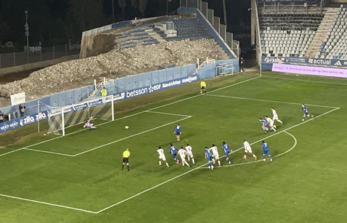 Ein Doppelpack von Boutrah qualifiziert Sporting … unter Schmerzen