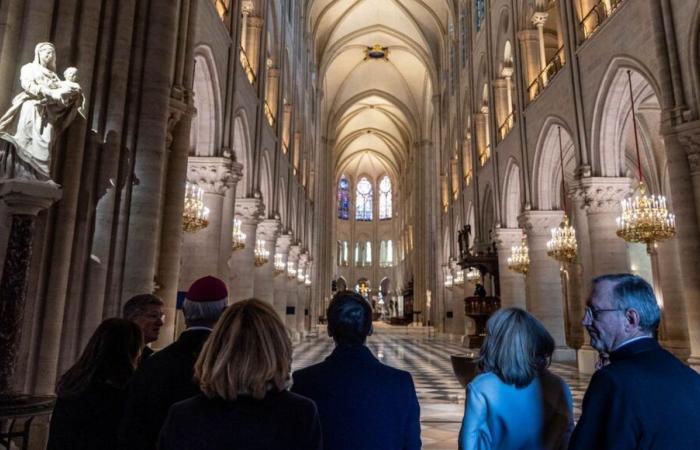 Emmanuel Macron enthüllt Notre-Dame bei einem letzten Besuch vor Ort