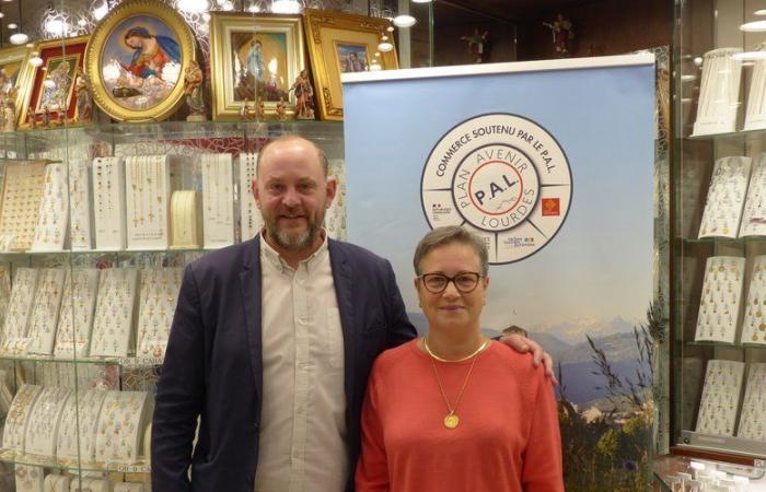 Das Juweliergeschäft „La cloche d’or“ in Lourdes wurde neu gestaltet