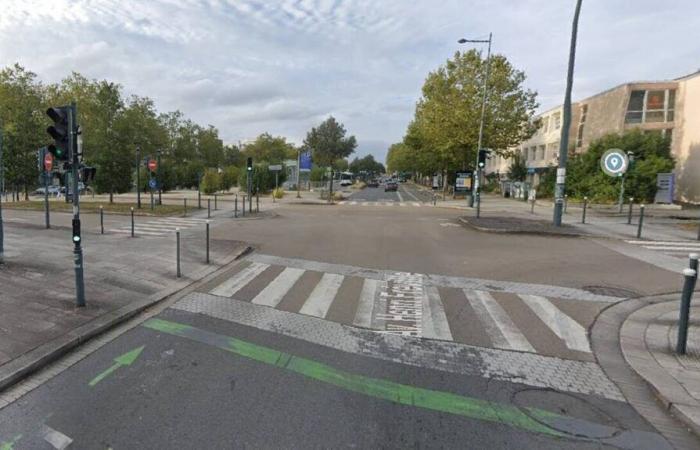 Eine liberale Krankenschwester wurde nach einem Verkehrsunfall in Rennes geschlagen und ausgeraubt