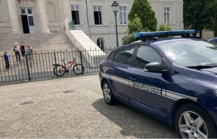 Er benutzte sein Auto in Pouligny-Notre-Dame als Waffe