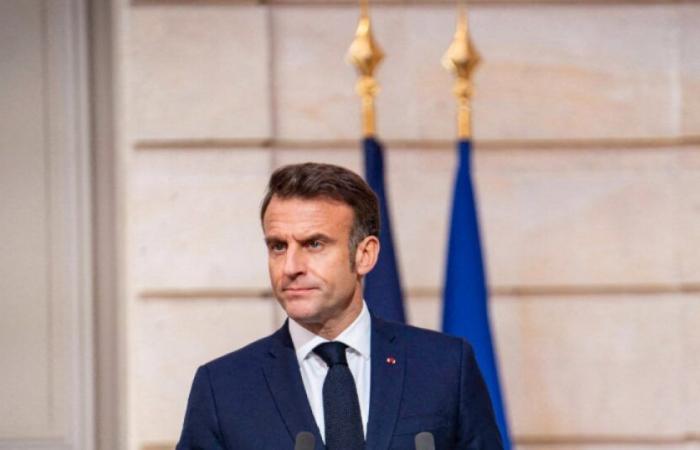 Sollte Emmanuel Macron im Falle einer staatlichen Zensur zurücktreten? : Nachricht