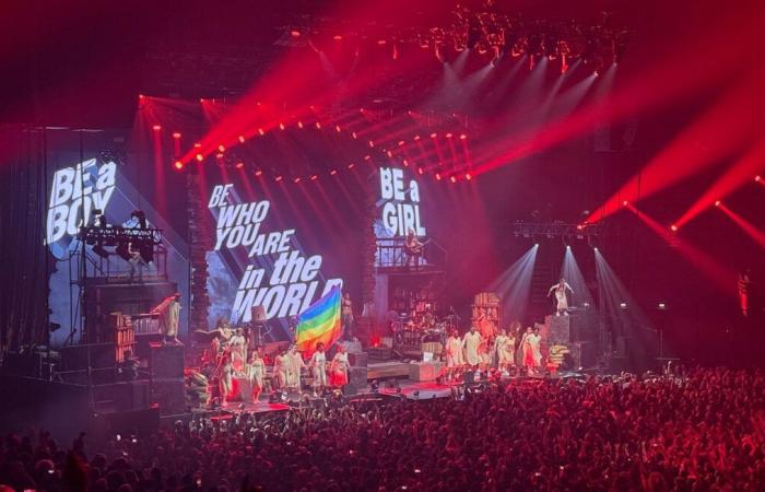 Shaka Ponk begleicht seinen CO2-Fußabdruck und zerstört sich selbst in der Accor Arena in Paris