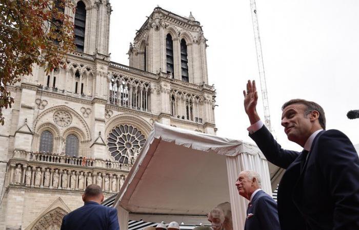 Notre-Dame de Paris: Eine Woche vor ihrer Wiedereröffnung besucht Macron ein letztes Mal die Baustelle der Kathedrale, um den Arbeitern zu würdigen, die an der Restaurierung gearbeitet haben