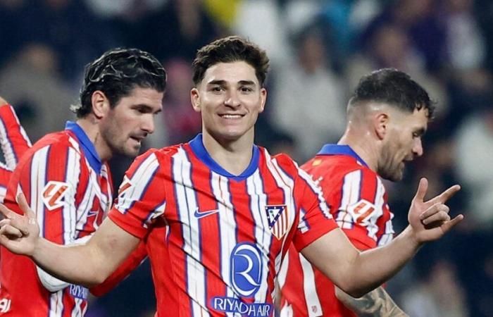 Die Tore von Julián Álvarez und Rodrigo de Paul beim überwältigenden Sieg von Atlético Madrid, das Barcelona verfolgt